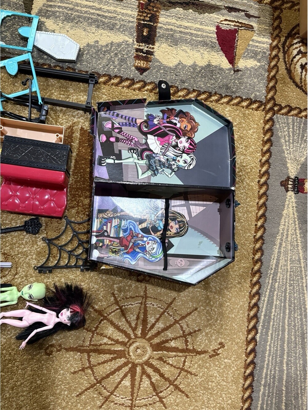 Monster High Dolls Lot Furniture Accessories